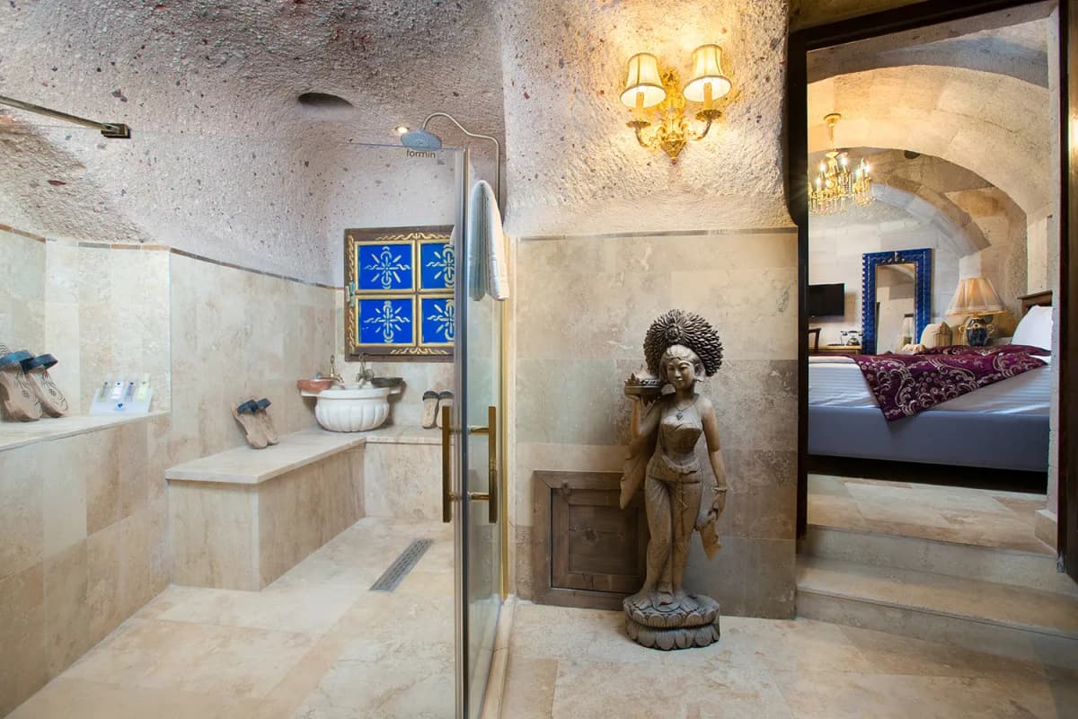 Selfie Cave Hotels Rooms