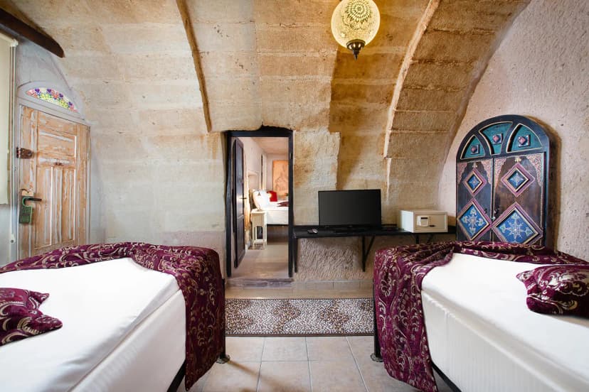 Selfie Cave Hotels Rooms