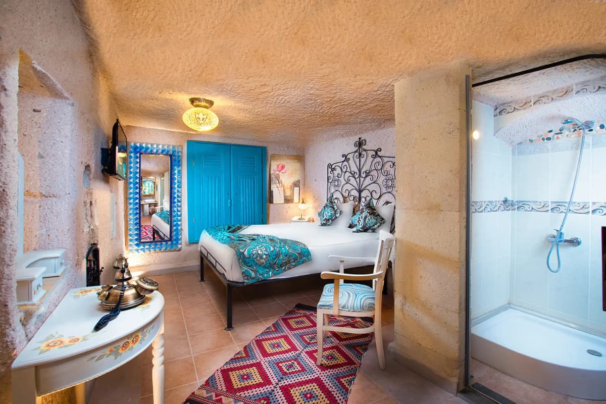 Selfie Cave Hotels Rooms