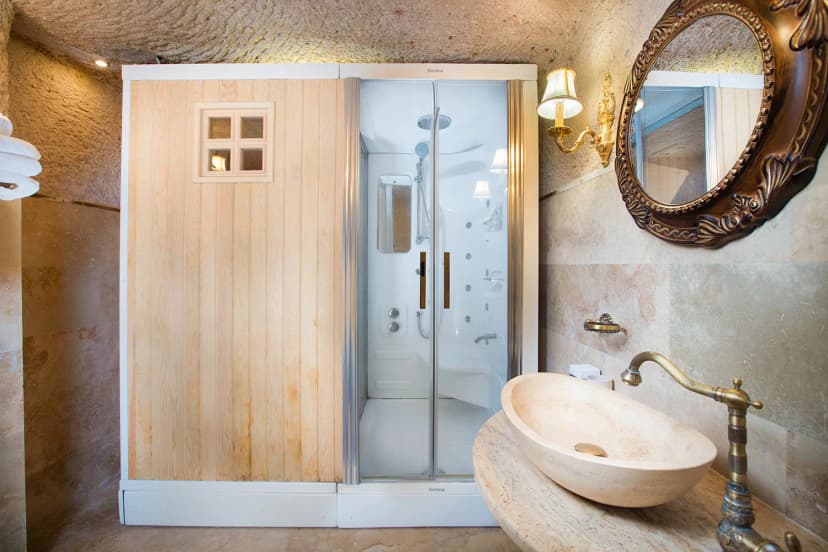 Selfie Cave Hotels Rooms