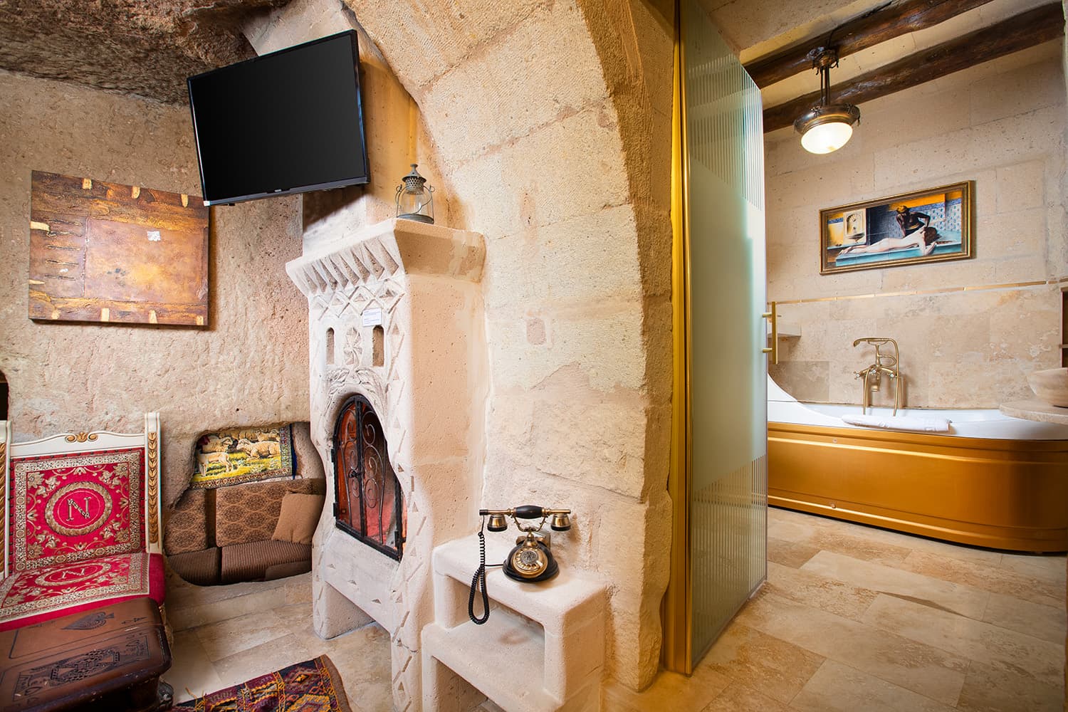 Room gallery image 3